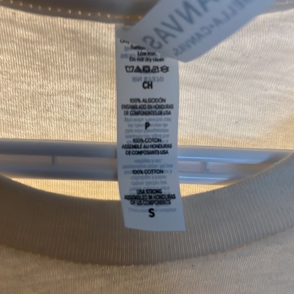 Free with 50$ plus purchase***Concert TShirt Group is ToTo - Picture 2 of 2